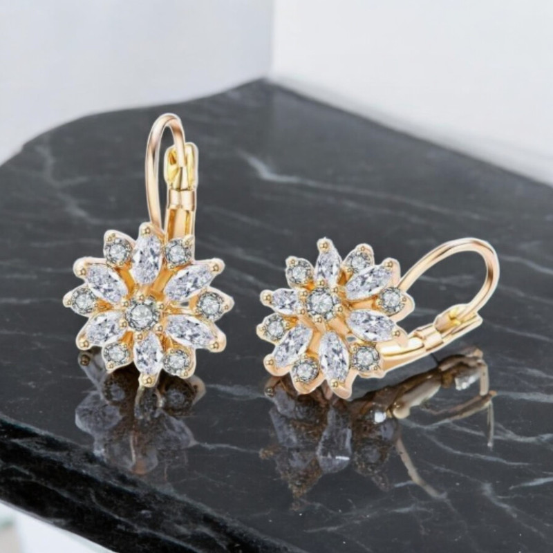 Boucles d'oreilles dorées fleurs zircon Plaqué or