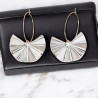 Boucles d'oreilles argentées feuille ondulée