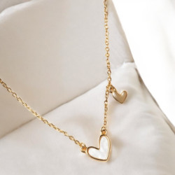 Collier doré double coeur blanc