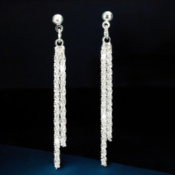 Boucles d'oreilles pendantes scintillantes argentées