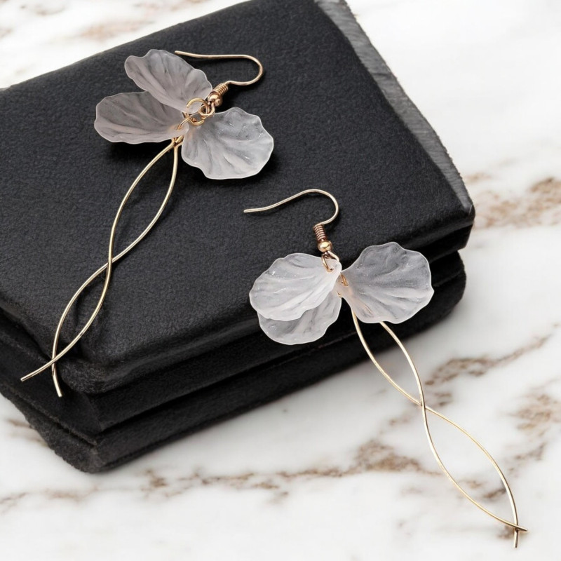Boucles d'oreilles dorées fleurs torsadées