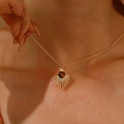 Collier doré soleil de tigre Acier