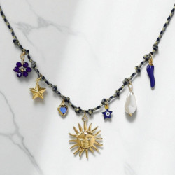 Collier tressé bleu foncé avec soleil