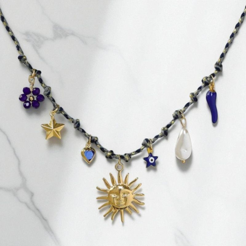 Collier tressé bleu foncé avec soleil