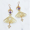 Boucles d'oreilles dorées papillon de nuit et perle