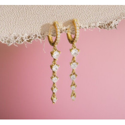 Boucles d'oreilles pendantes dorées avec strass Plaqué or