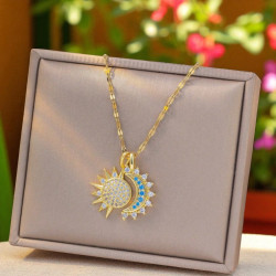 Collier doré étoile et lune Plaqué or