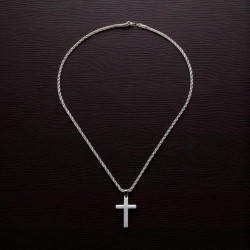 Chaîne mailles torsadées argentées homme avec croix Acier
