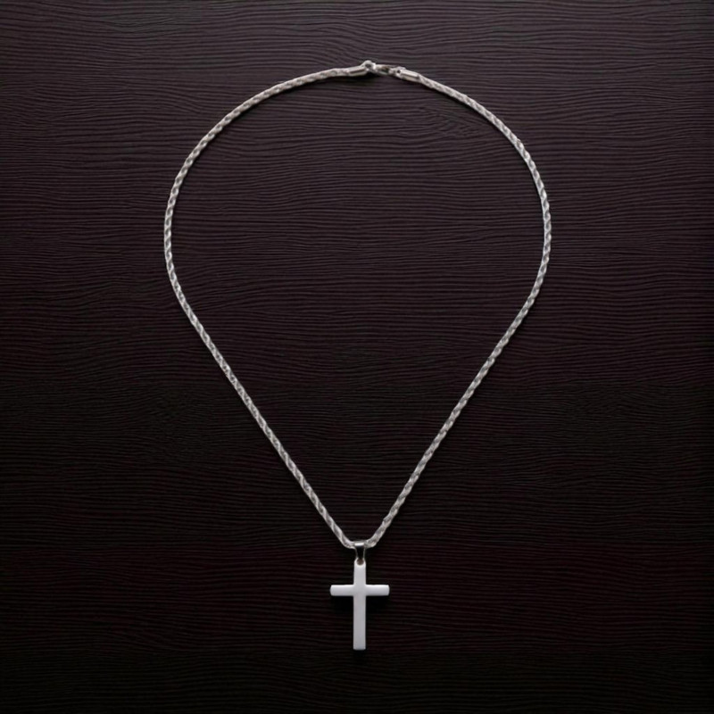 Chaîne mailles torsadées argentées homme avec croix Acier