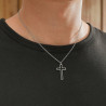 Collier argenté homme avec croix ajourée Acier