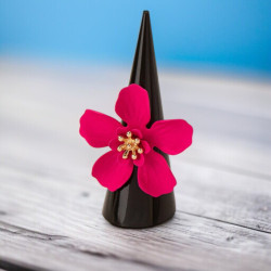 Bague ajustable dorée fleur fuchsia