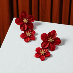 Boucles d'oreilles dorées double fleurs rouges