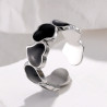 Bague ajustable argentée coeurs noirs Acier