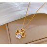 Collier doré trèfle en coeur et zircon Plaqué or