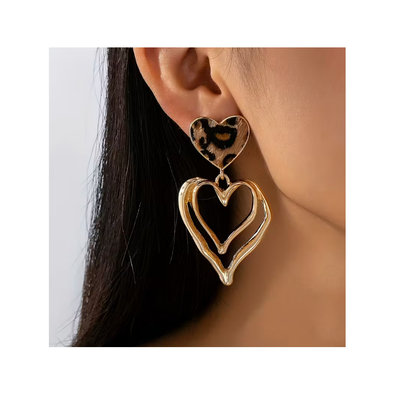 Boucles d'oreilles dorées cœurs ajourés et léopard