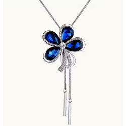 Collier argenté sautoir fleur bleue