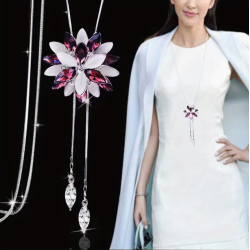 Collier argenté sautoir fleur rose