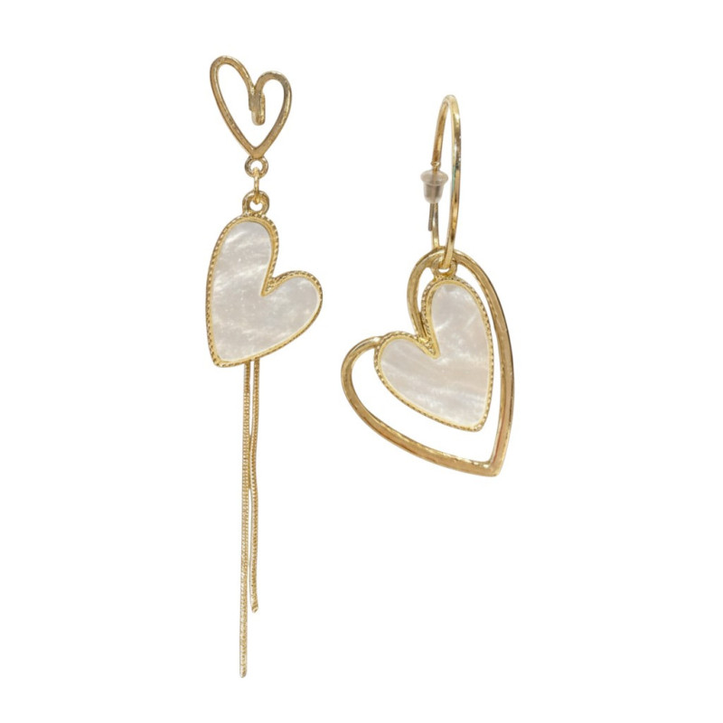 Boucles d'oreilles dorées cœur asymétrique blancs