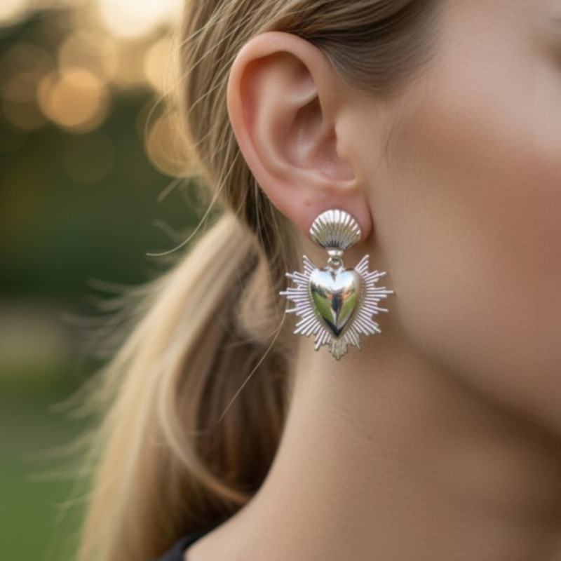 Boucles d'oreilles coeur rayonnant argenté
