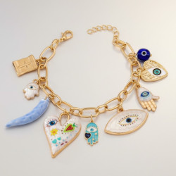Bracelet charms mailles dorées coeur et mauvais oeil