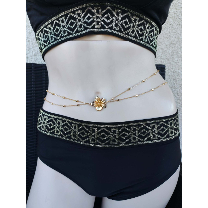 Chaîne de taille fleur et perles dorées