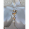 Collier plongeant fleurs filigranées dorées