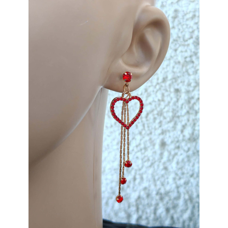 Boucles d'oreilles pendantes dorées coeur et strass rouges
