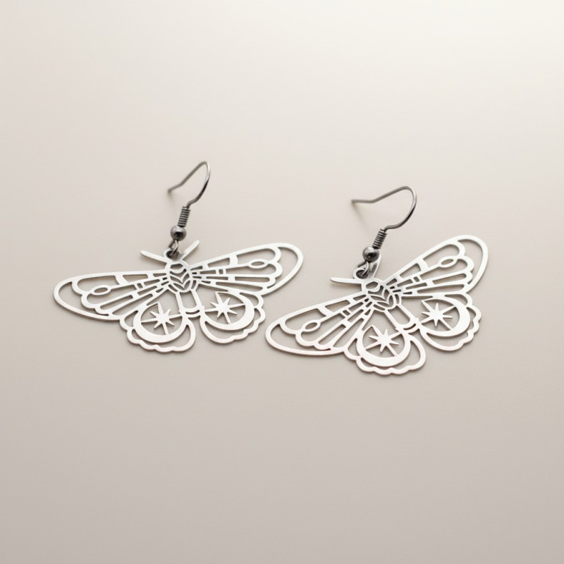 Boucles d'oreilles argentées papillon nuit ajouré Acier