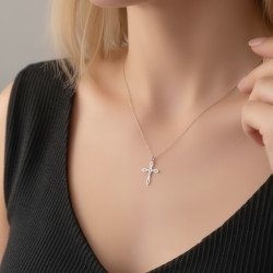 Collier argenté croix ajourée Acier