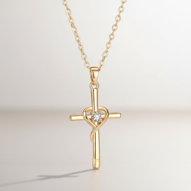 Collier doré croix et coeur Plaqué or