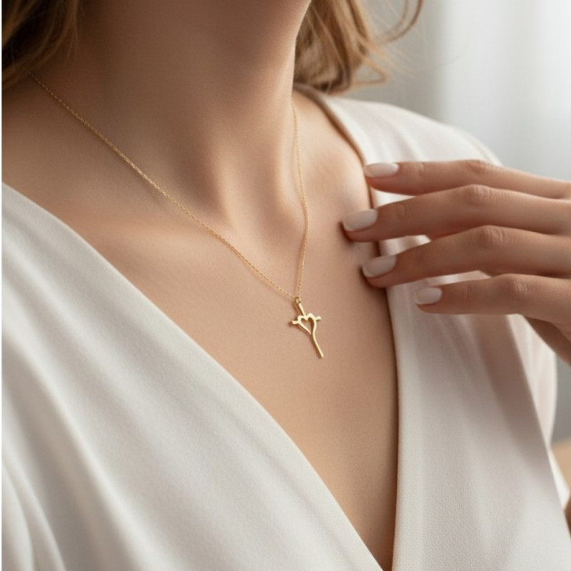 Collier doré croix et coeur Acier