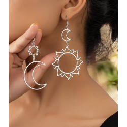Boucles d'oreilles asymétrique argentées soleil et lune