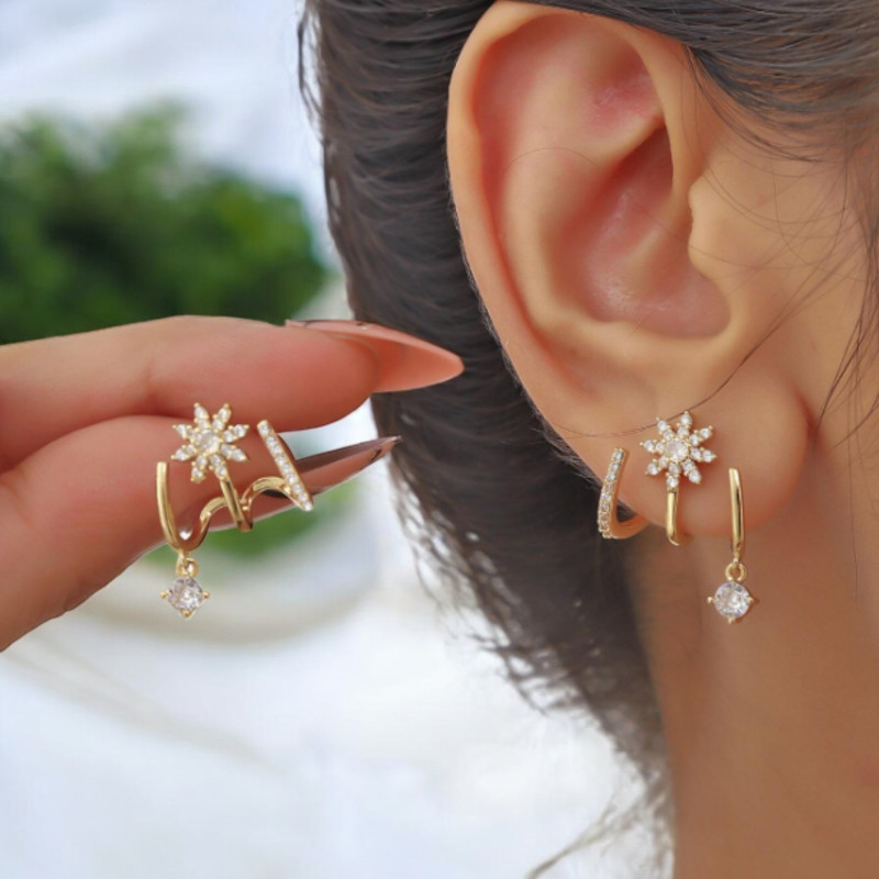 Clous d'oreilles dorés fleurs multirang zircon