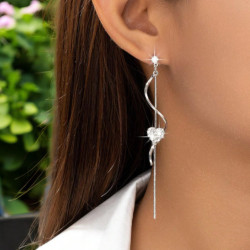 Boucles d'oreilles argentées torsadées cœur
