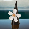 Bague ajustable fleur blanche